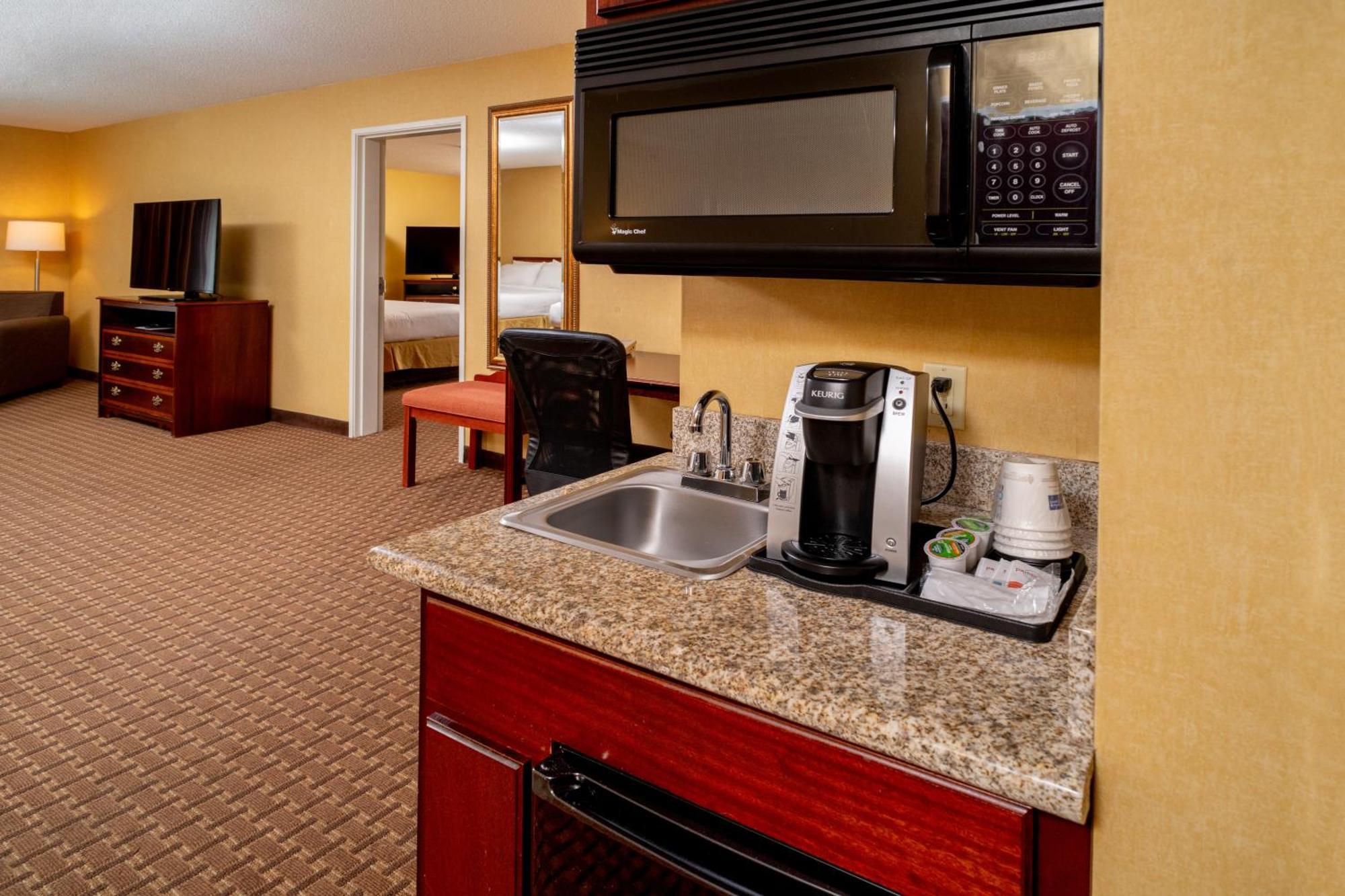 Holiday Inn Express And Suites Hazard By Ihg Extérieur photo